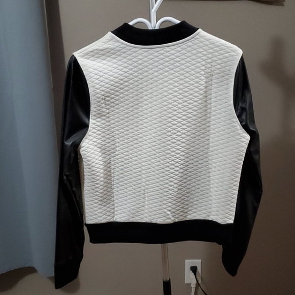 Jacket - Picture 2 of 3